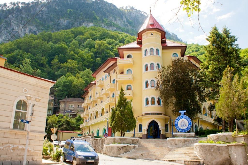 באיילה הרקולנדה Hotel Cerna מראה חיצוני תמונה
