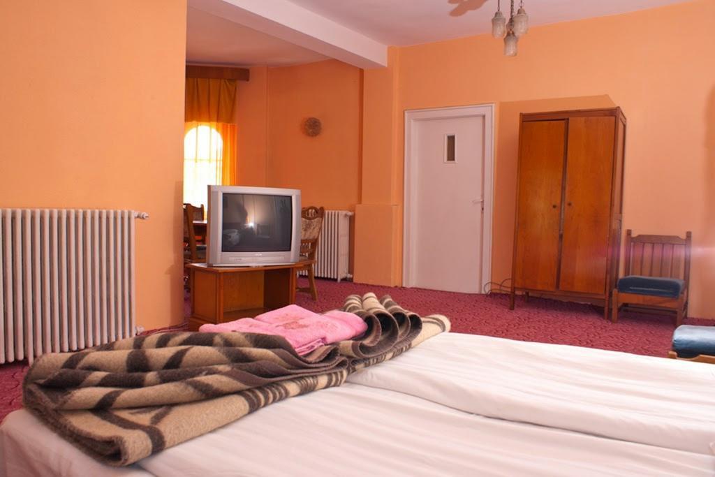 באיילה הרקולנדה Hotel Cerna חדר תמונה